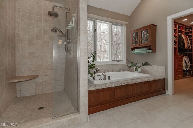 8600 Tamarack Trail, Chagrin Falls, OH 44023