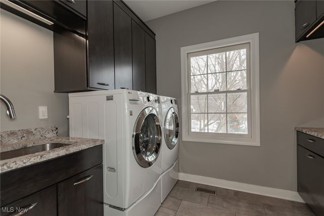 8600 Tamarack Trail, Chagrin Falls, OH 44023