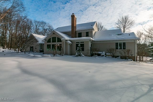 8600 Tamarack Trail, Chagrin Falls, OH 44023