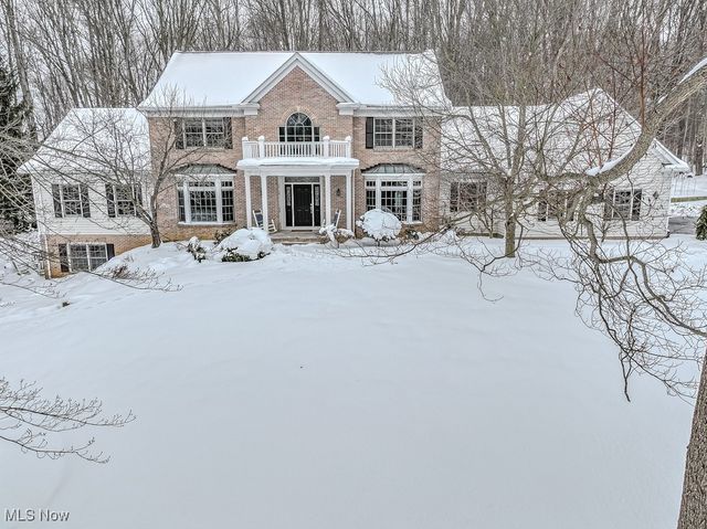 8600 Tamarack Trail, Chagrin Falls, OH 44023