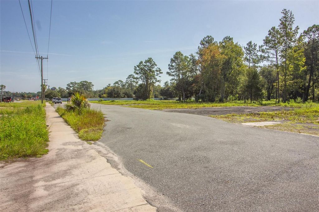 Image 4 of property listing at 00 S WALNUT STREET, Starke, FL 32091