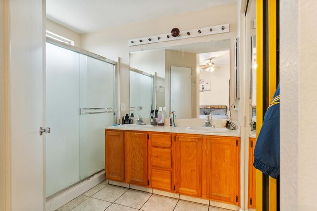 1200 Cannella Ct, Lathrop, CA 95330