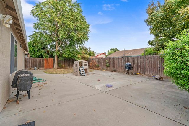 1200 Cannella Ct, Lathrop, CA 95330