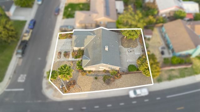 1200 Cannella Ct, Lathrop, CA 95330