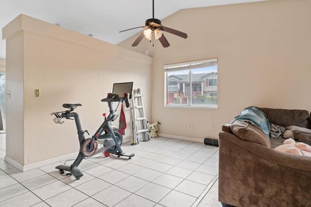 1200 Cannella Ct, Lathrop, CA 95330