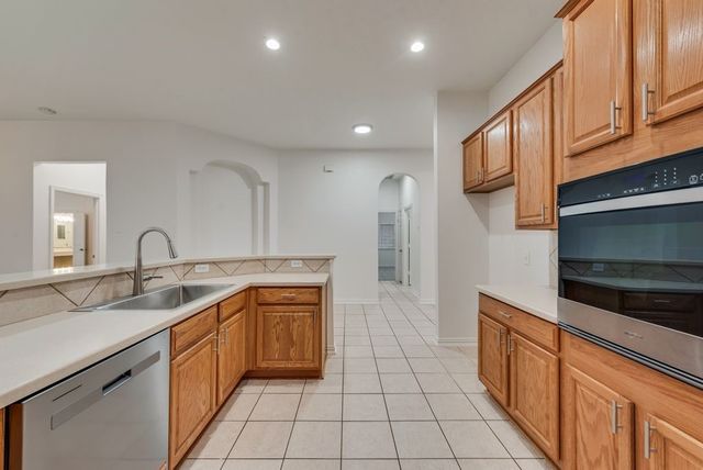 10441 Stoneside Trail, Fort Worth, TX 76244