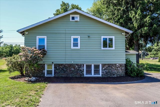 161 Derby Avenue, Orange, CT 06477