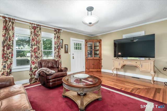161 Derby Avenue, Orange, CT 06477