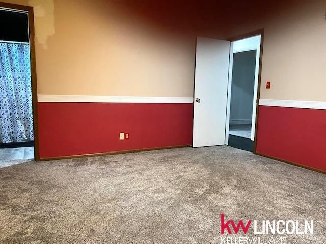 736 W Burt Drive, Lincoln, NE 68521