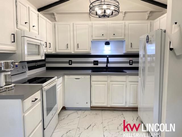 736 W Burt Drive, Lincoln, NE 68521
