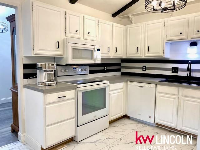 736 W Burt Drive, Lincoln, NE 68521