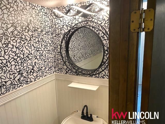 736 W Burt Drive, Lincoln, NE 68521