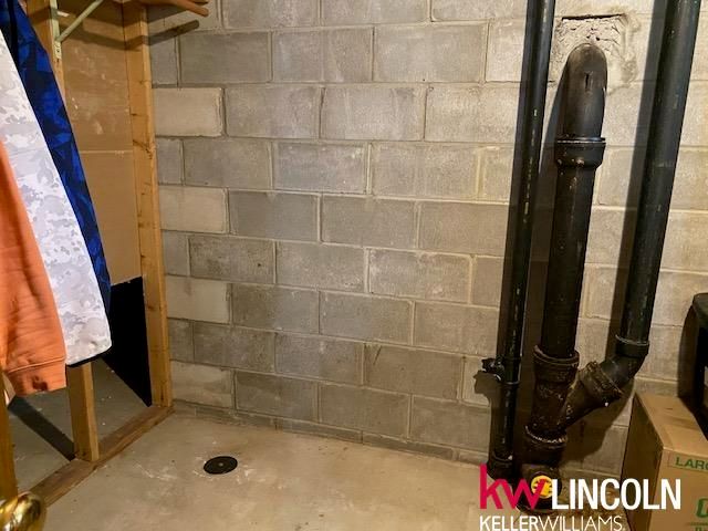 736 W Burt Drive, Lincoln, NE 68521