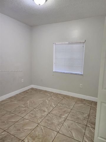 1231 NE 32nd Ave 1231, Homestead, FL 33033