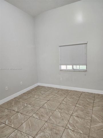 1231 NE 32nd Ave 1231, Homestead, FL 33033