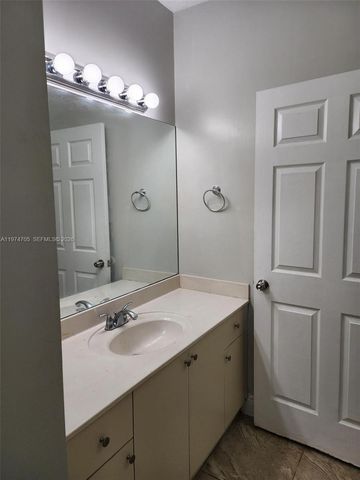 1231 NE 32nd Ave 1231, Homestead, FL 33033