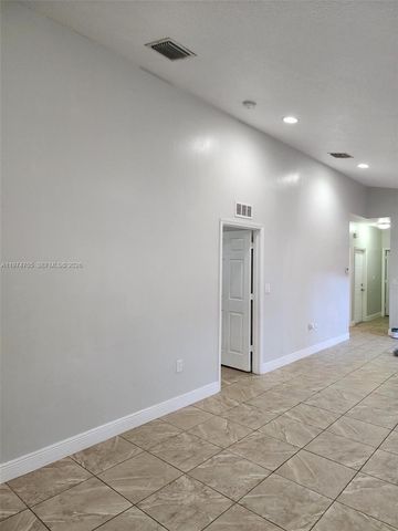 1231 NE 32nd Ave 1231, Homestead, FL 33033