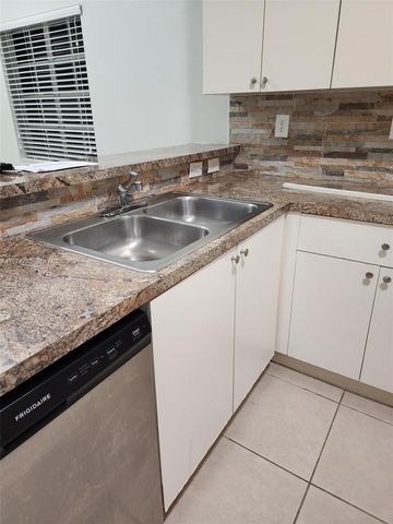 1231 NE 32nd Ave 1231, Homestead, FL 33033