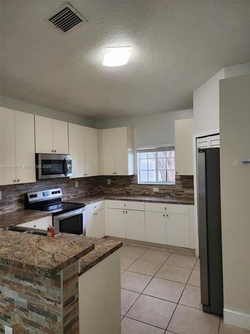 1231 NE 32nd Ave 1231, Homestead, FL 33033