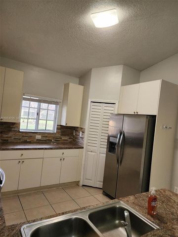 1231 NE 32nd Ave 1231, Homestead, FL 33033