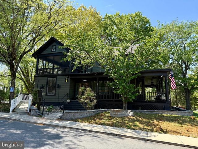 4 S 1ST ST S, Denton, MD 21629