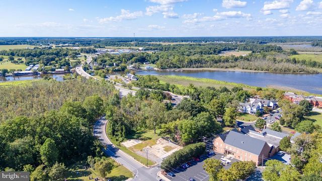 4 S 1ST ST S, Denton, MD 21629
