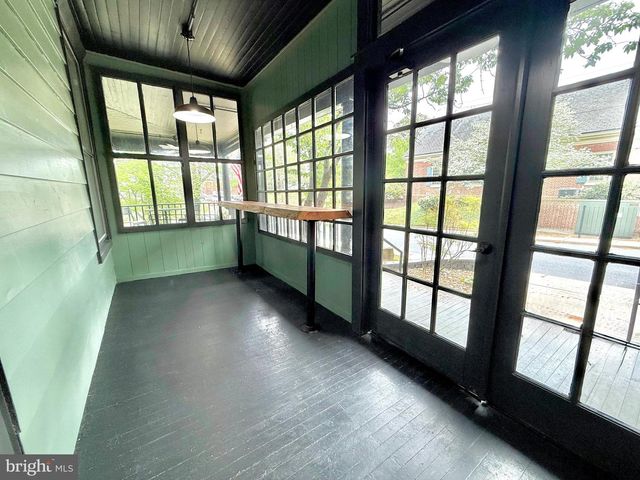 4 S 1ST ST S, Denton, MD 21629