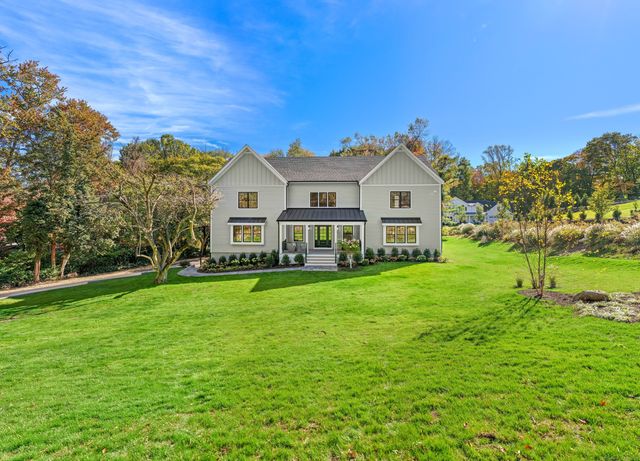 31 Gray Farms Road, Stamford, CT 06905