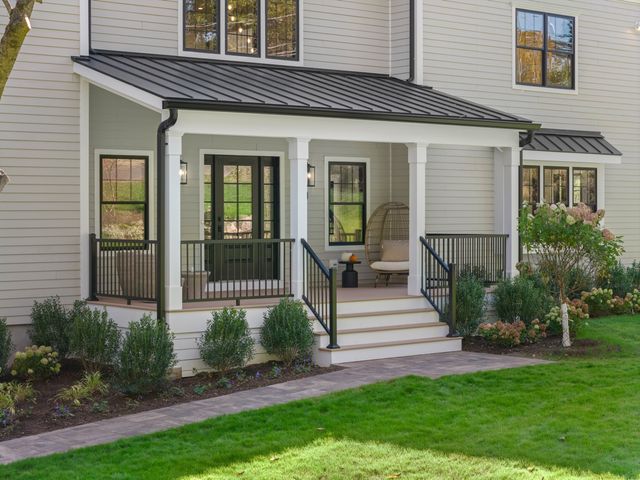 31 Gray Farms Road, Stamford, CT 06905
