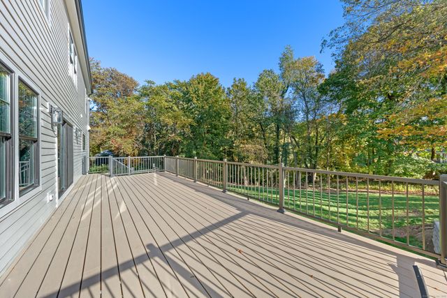 31 Gray Farms Road, Stamford, CT 06905