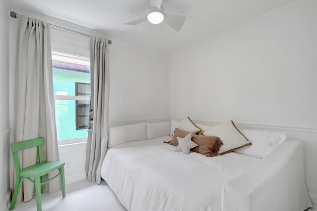 220 S L Street, Lake Worth Beach, FL 33460