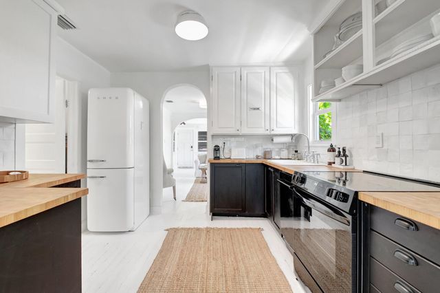 220 S L Street, Lake Worth Beach, FL 33460