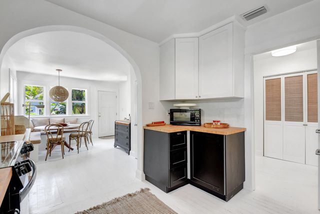 220 S L Street, Lake Worth Beach, FL 33460