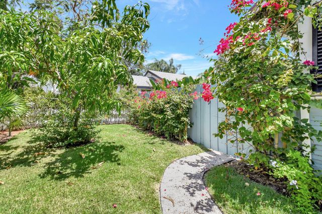 220 S L Street, Lake Worth Beach, FL 33460
