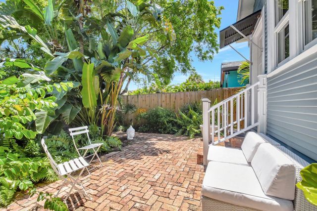 220 S L Street, Lake Worth Beach, FL 33460