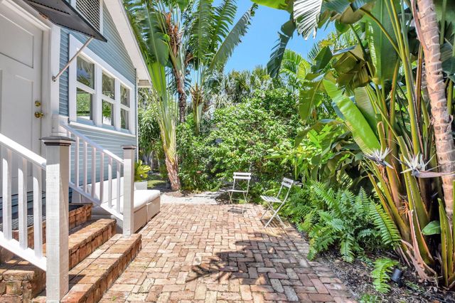 220 S L Street, Lake Worth Beach, FL 33460
