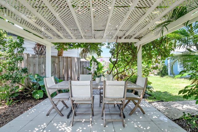 220 S L Street, Lake Worth Beach, FL 33460