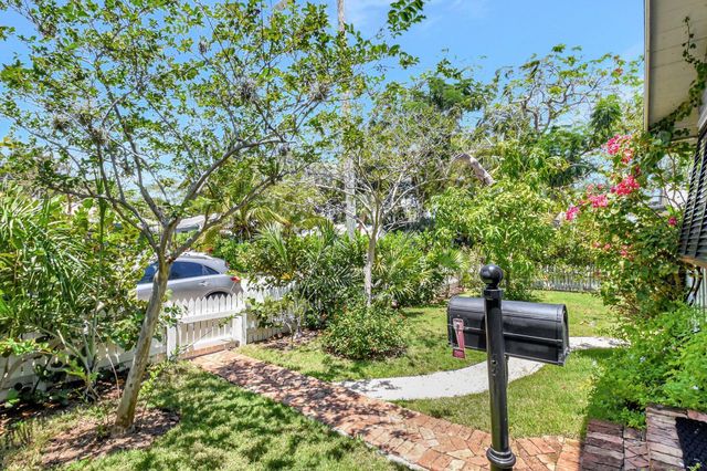 220 S L Street, Lake Worth Beach, FL 33460