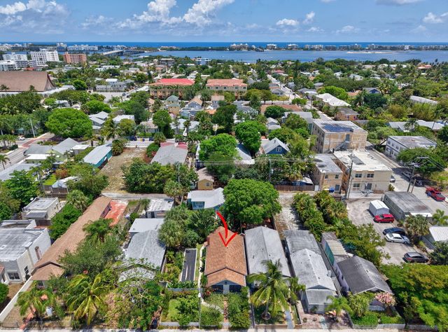 220 S L Street, Lake Worth Beach, FL 33460
