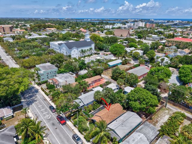 220 S L Street, Lake Worth Beach, FL 33460