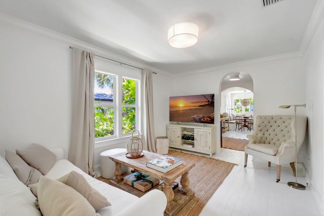 220 S L Street, Lake Worth Beach, FL 33460