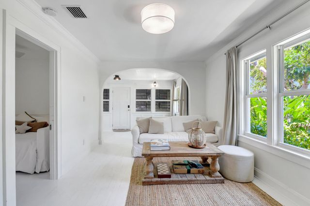 220 S L Street, Lake Worth Beach, FL 33460