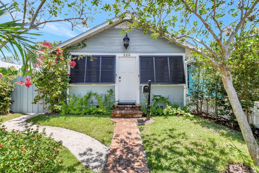 220 S L Street, Lake Worth Beach, FL 33460