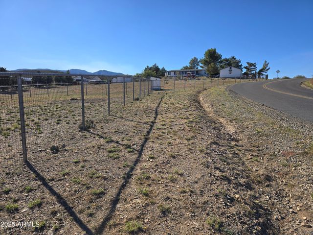 11965 E HENDERSON Road, Dewey, AZ 86327