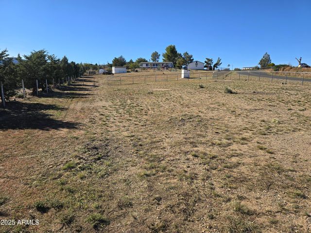 11965 E HENDERSON Road, Dewey, AZ 86327