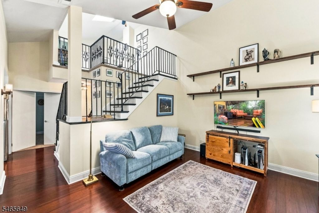 56 Bentley Ct, Bedminster Twp., NJ 07921 — photo 3