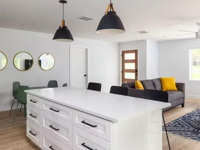 5919 Idlewood CV, Austin, TX 78745