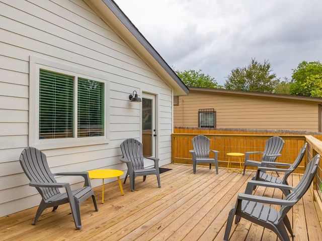 5919 Idlewood CV, Austin, TX 78745
