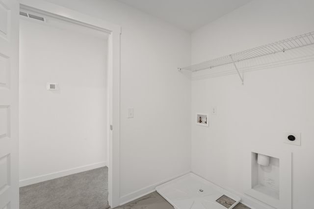 7086 Sutton Drive, White House, TN 37188