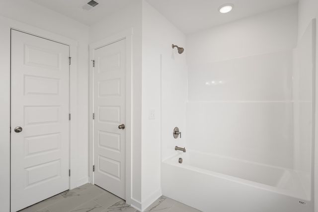 7086 Sutton Drive, White House, TN 37188